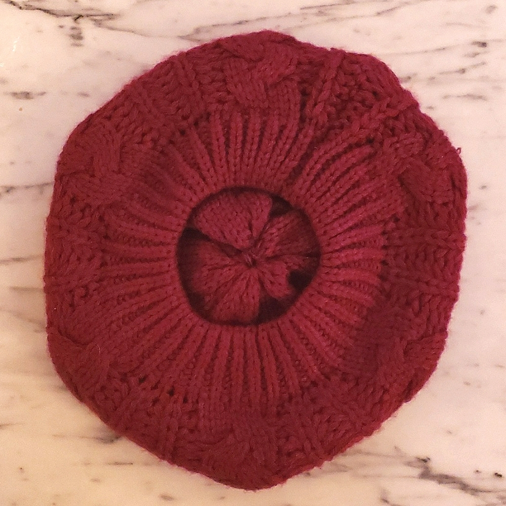 Chunky Knit Beret - Picture 2 of 3